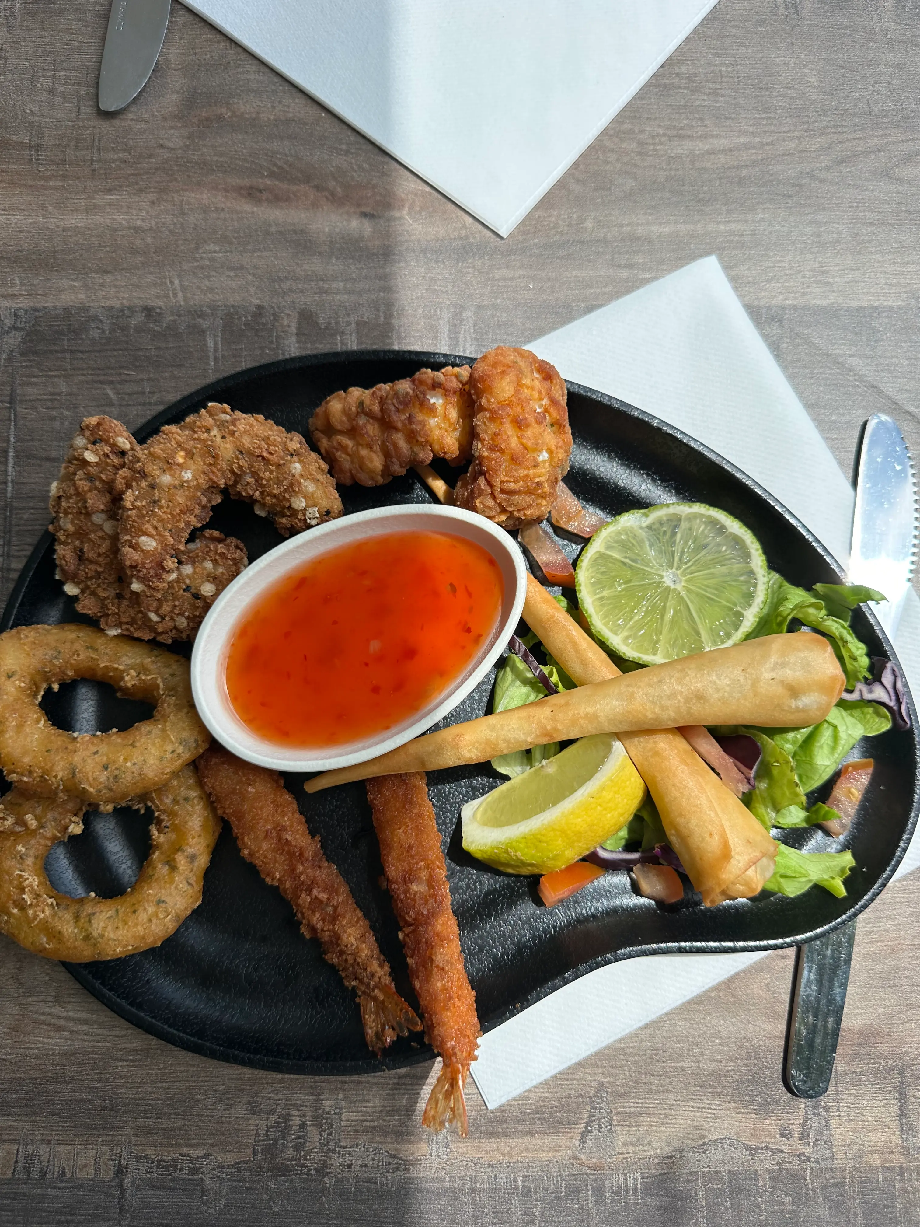 Tapas de la mer et sa sauce aigre douce