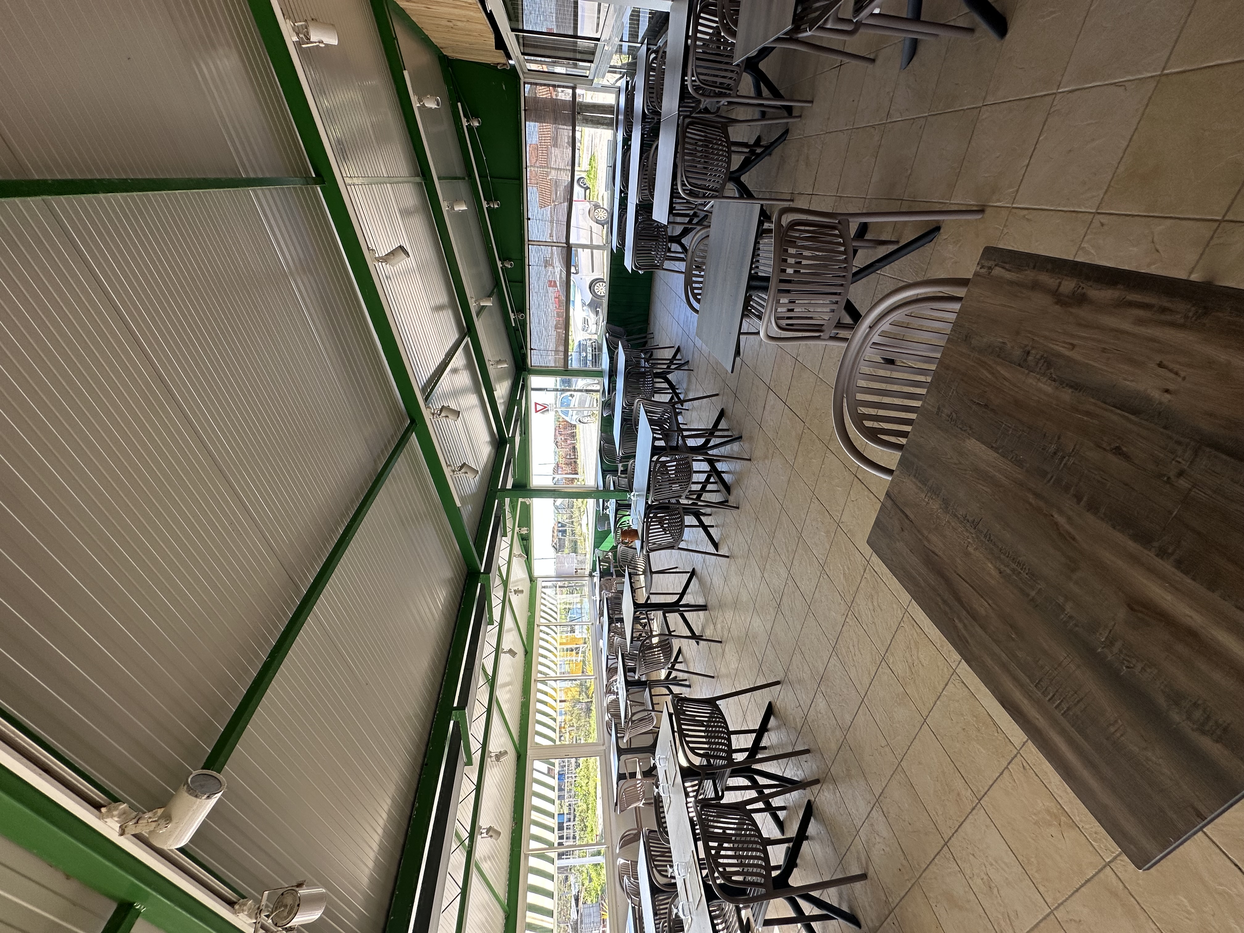 Salle intérieure du restaurant